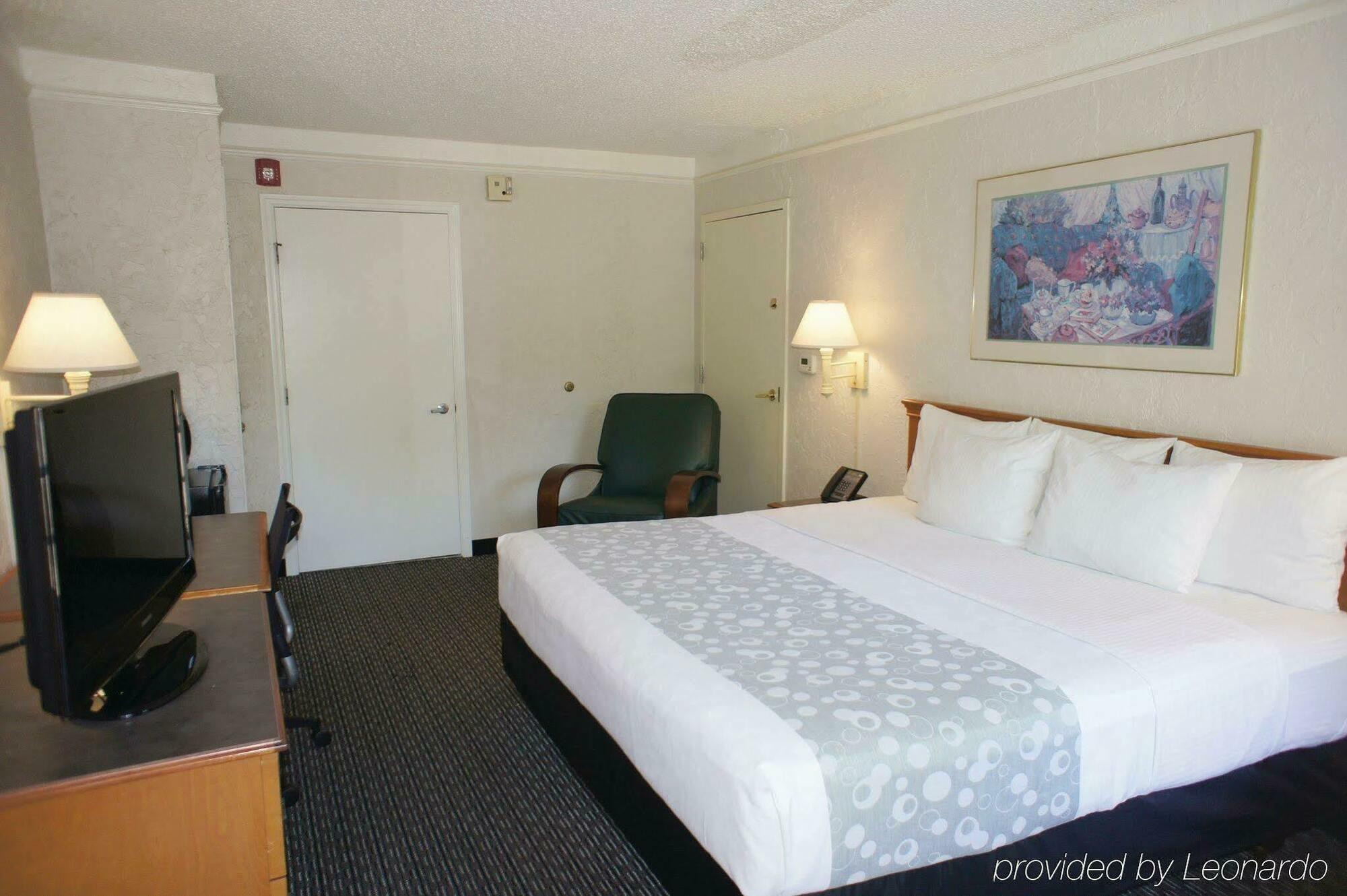 Red Roof Inn Tampa Bay - Sankt Petersburg Exterior foto